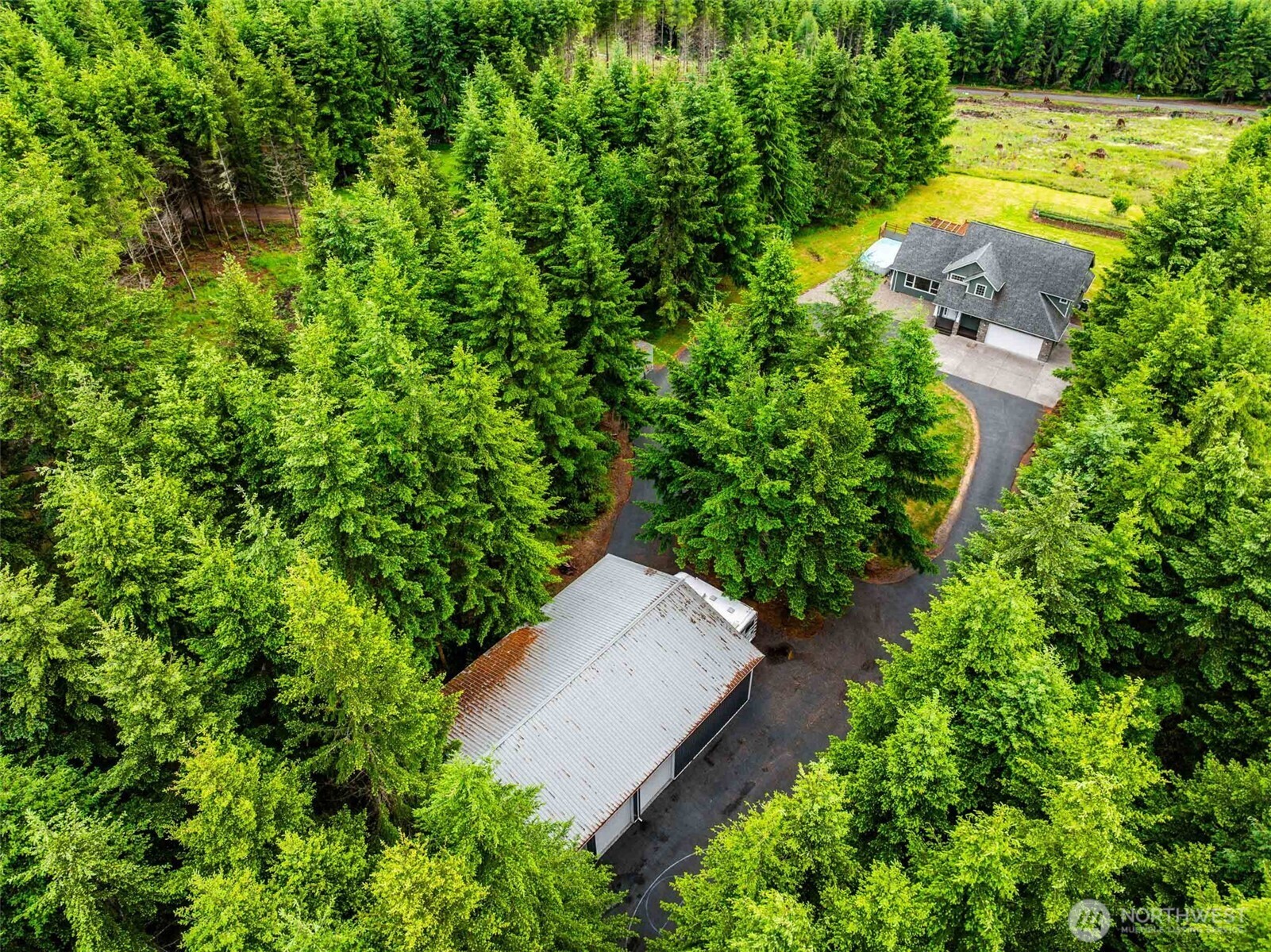 main property photo 33