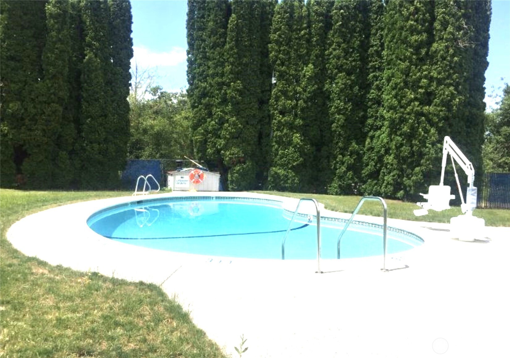 main property photo 13
