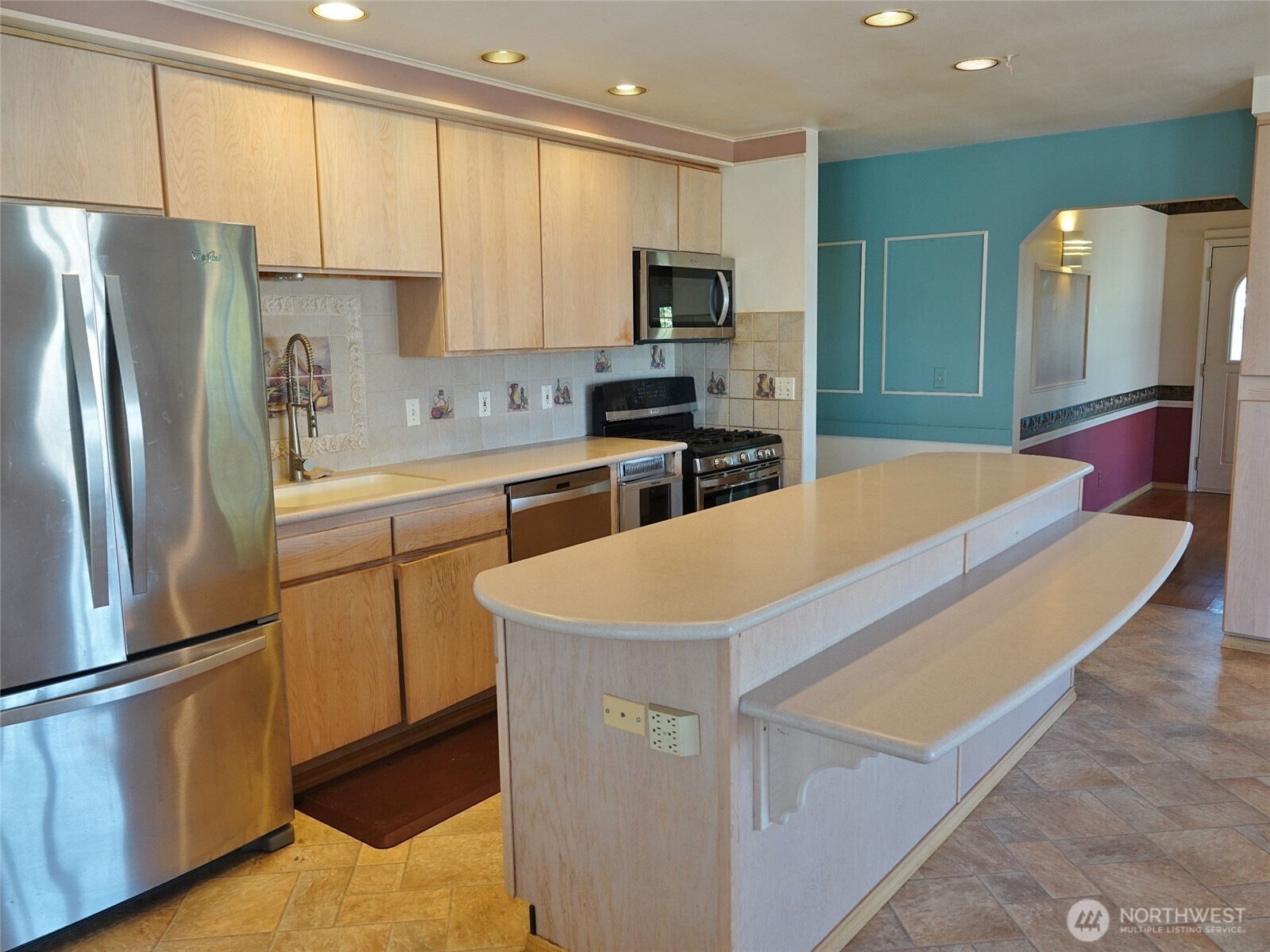 main property photo 29