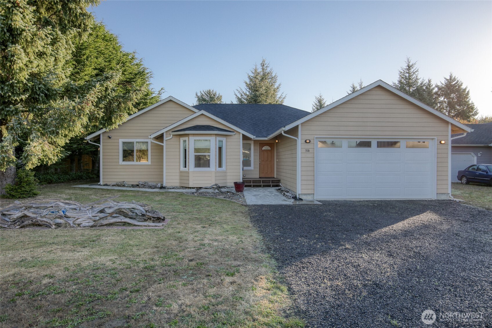 main property photo 0