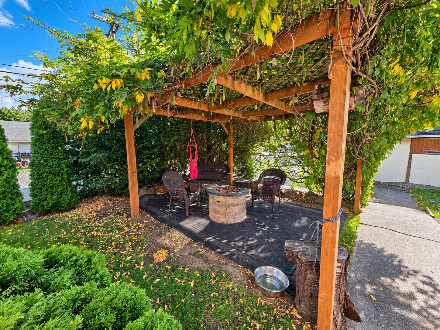 main property photo 29