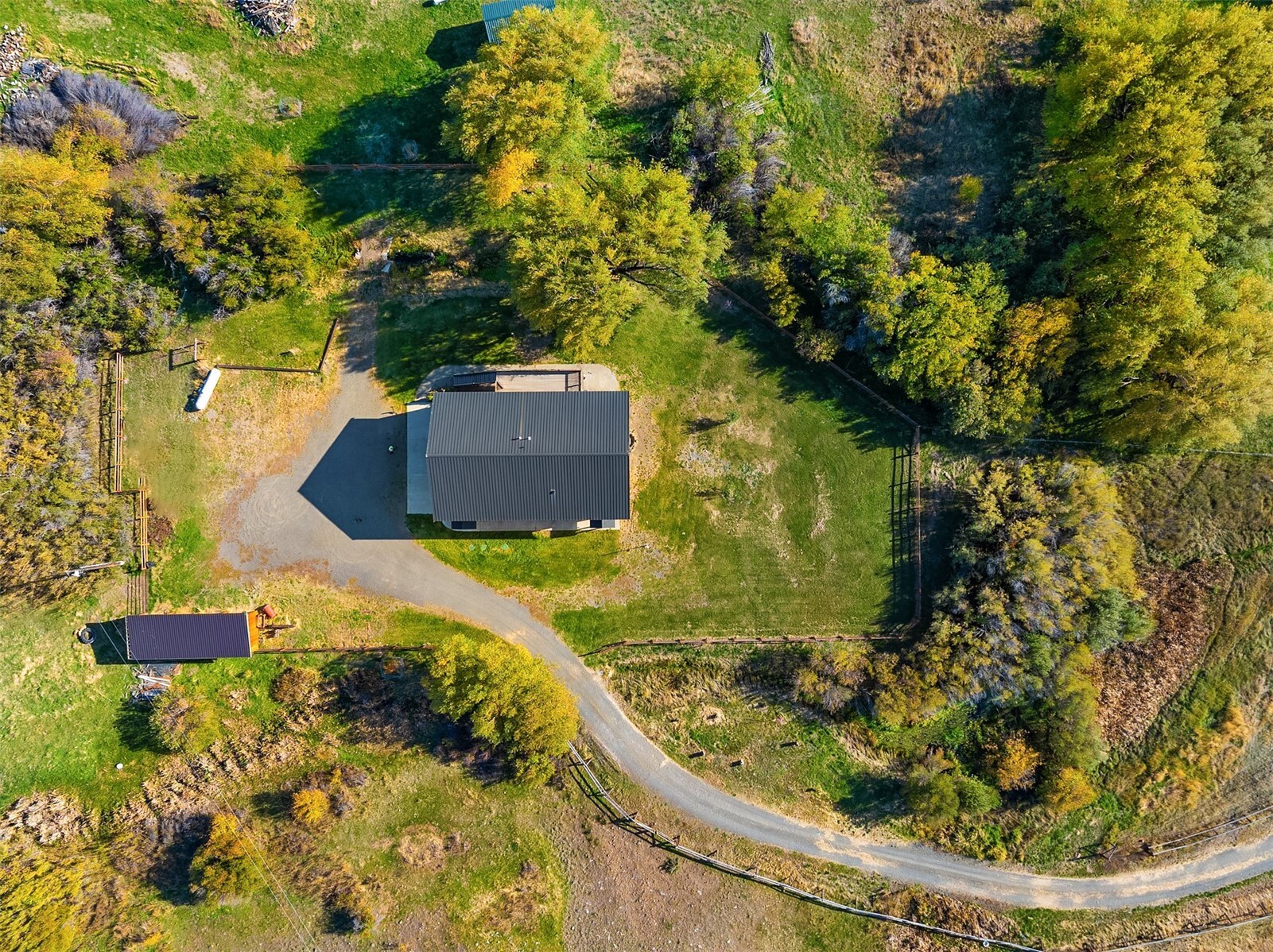 main property photo 30