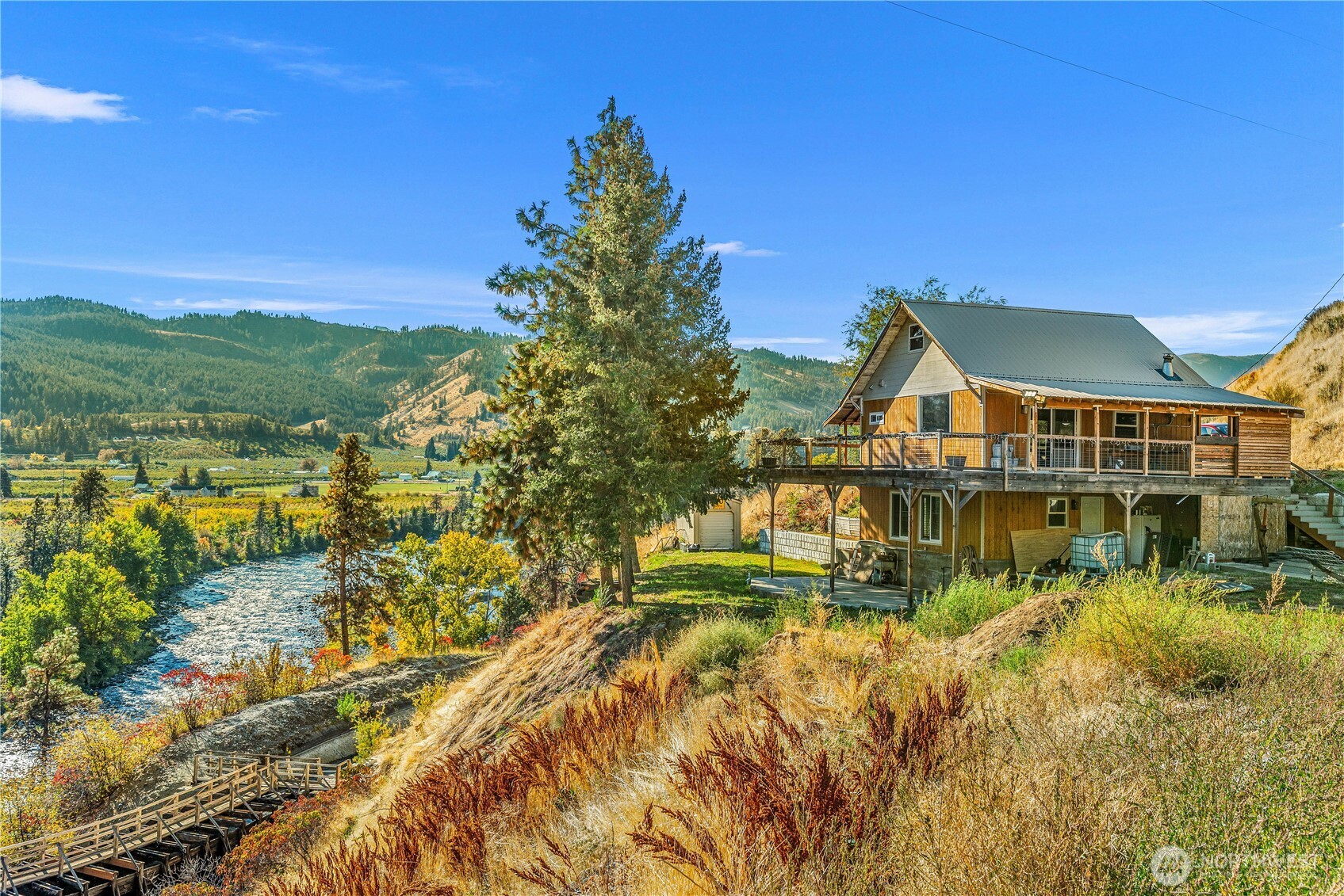 main property photo 6