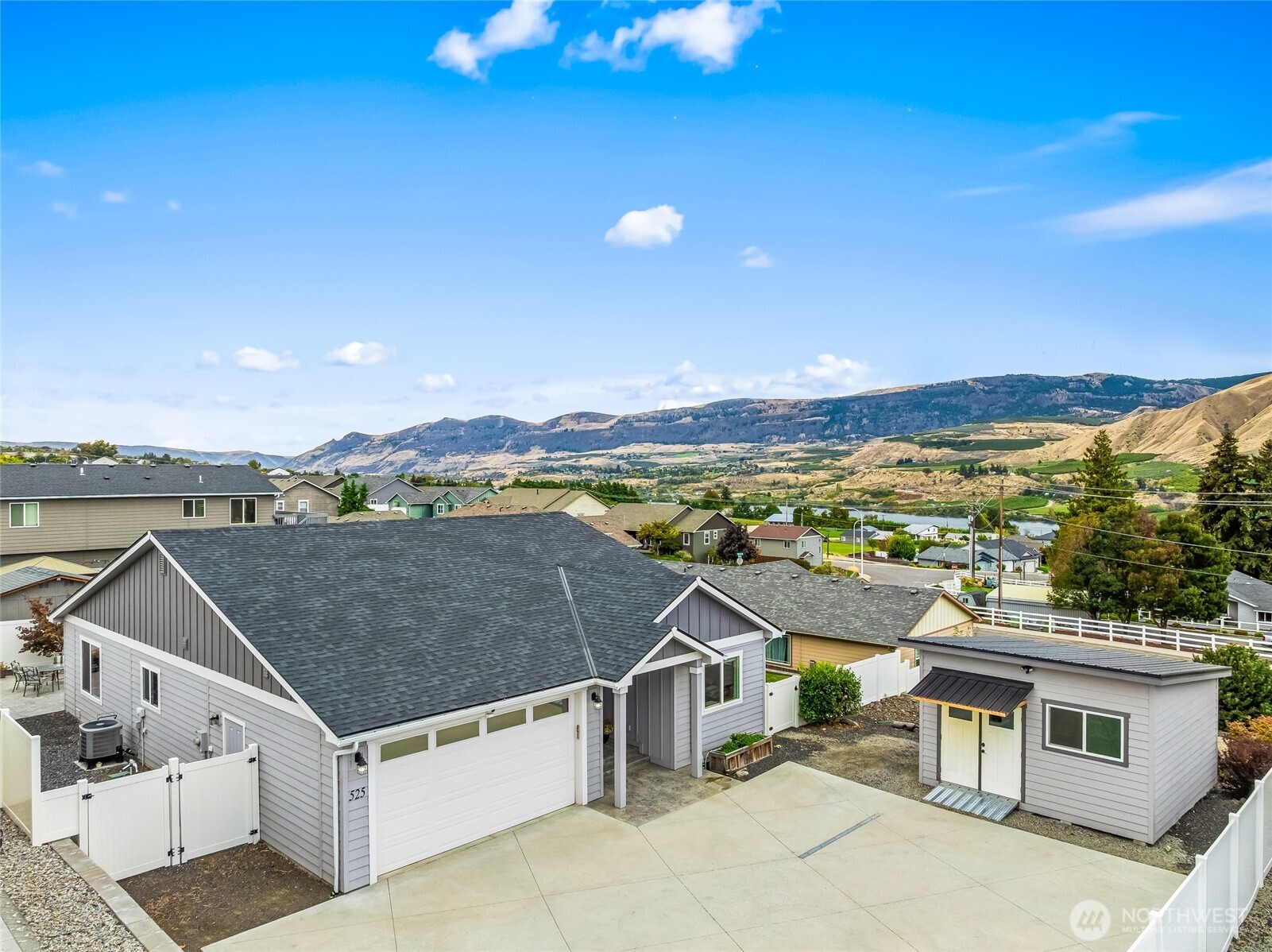 main property photo 0