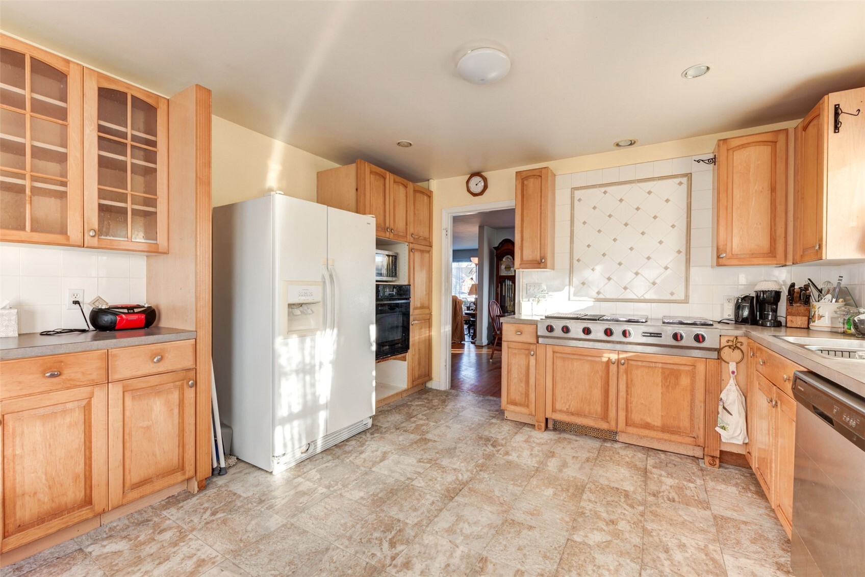 main property photo 13