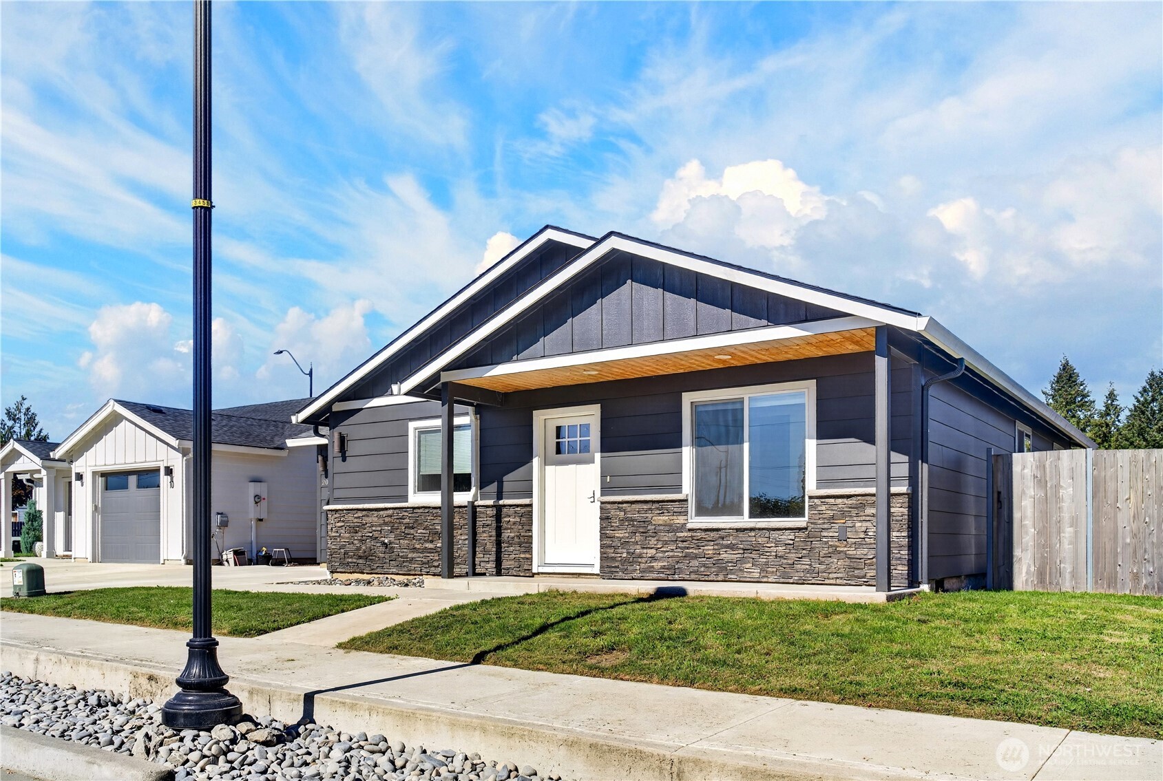 main property photo 0