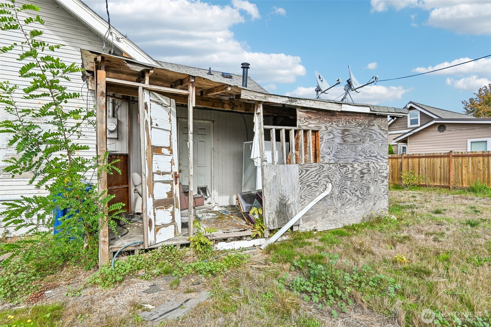 main property photo 13