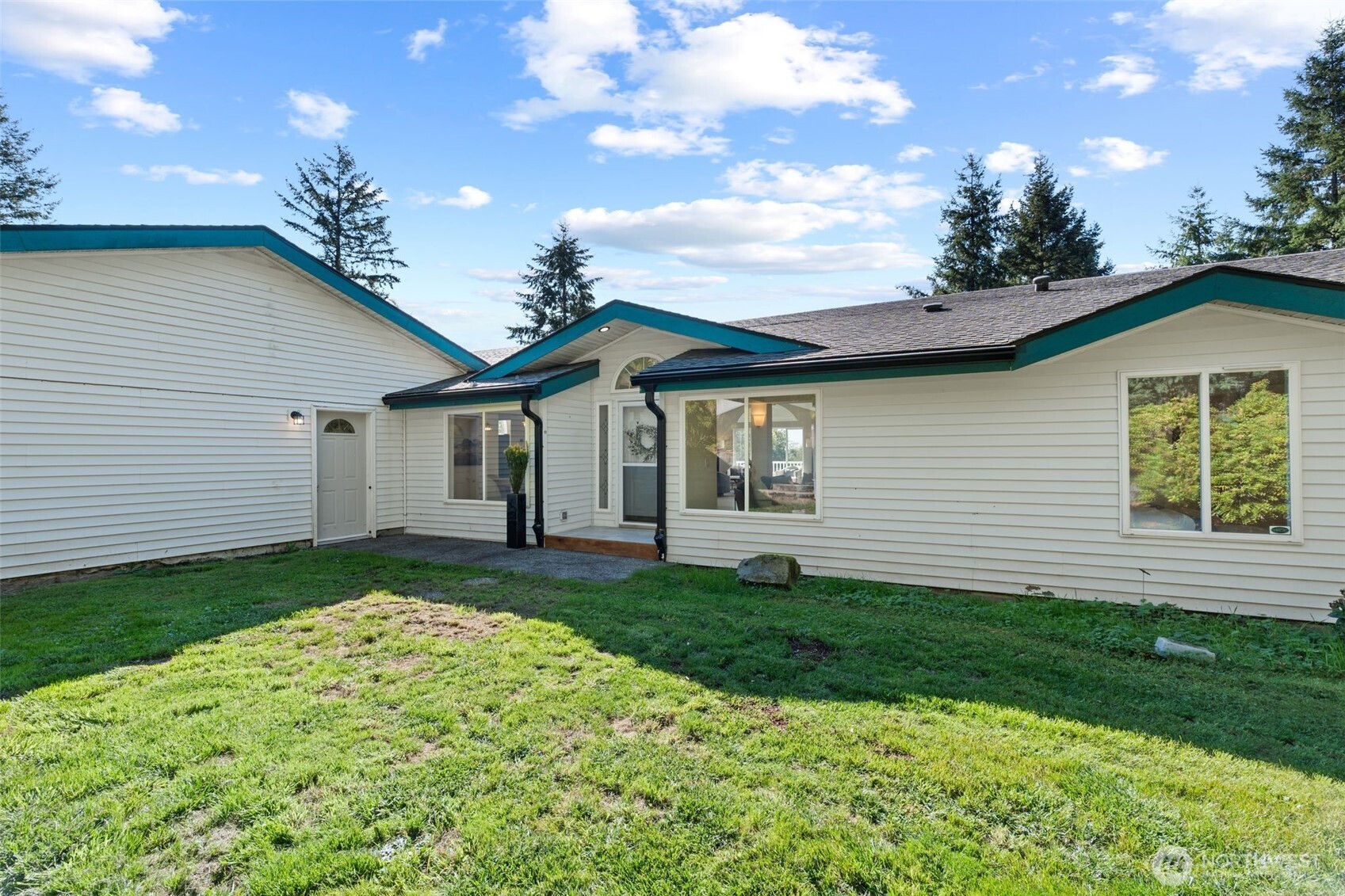 main property photo 0