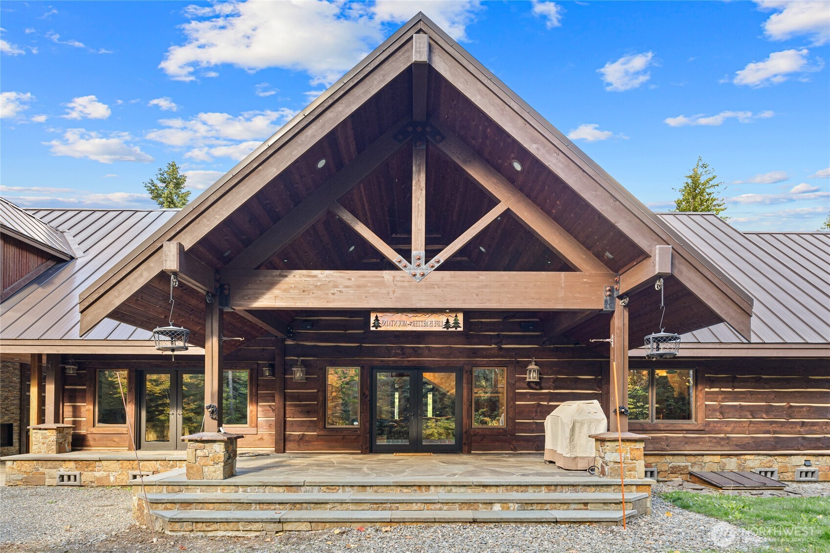main property photo 0