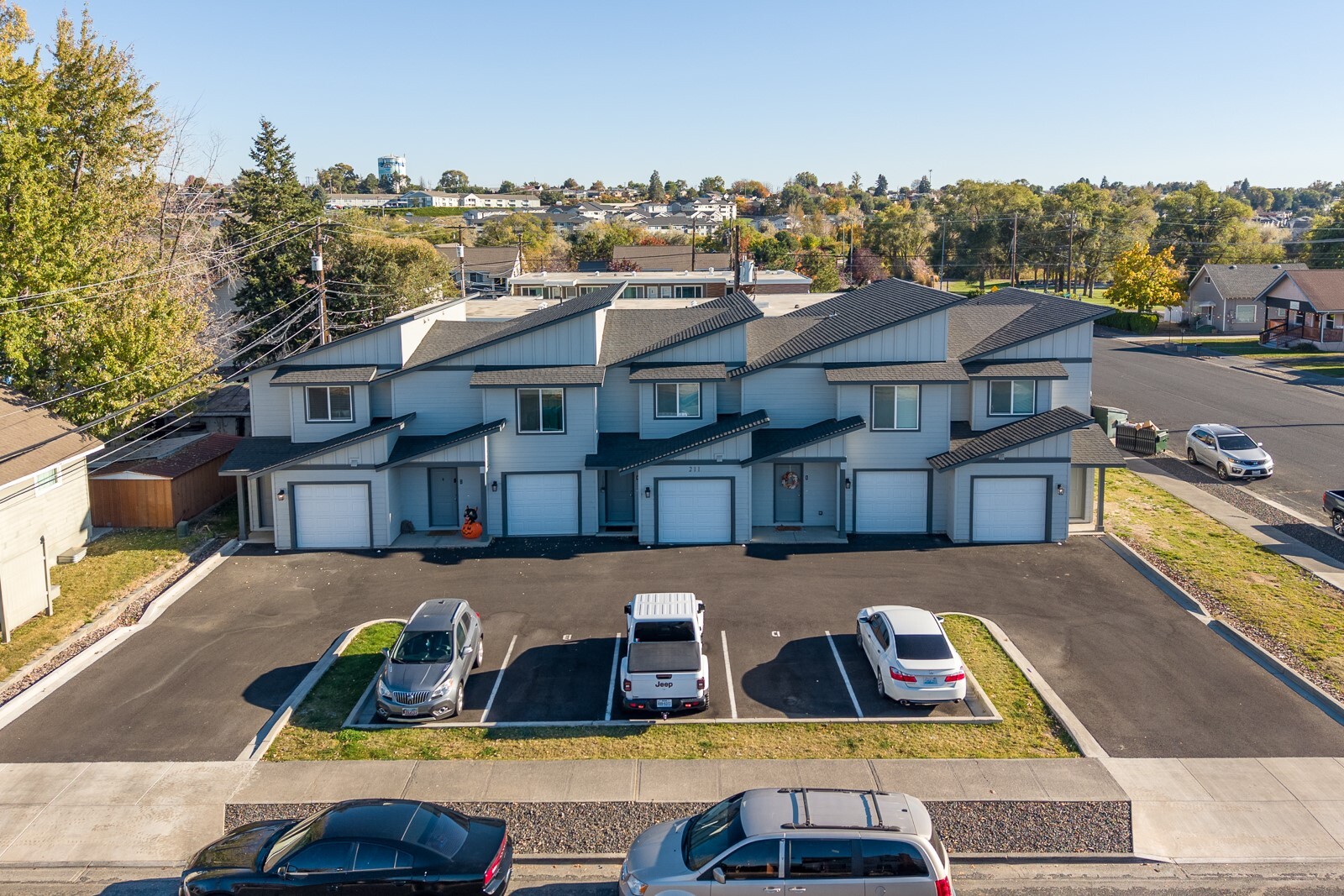 main property photo 0