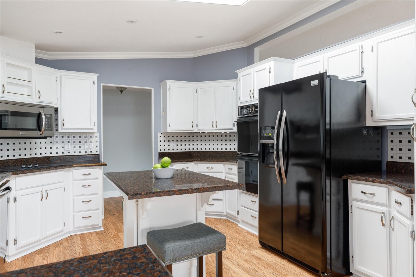 main property photo 9