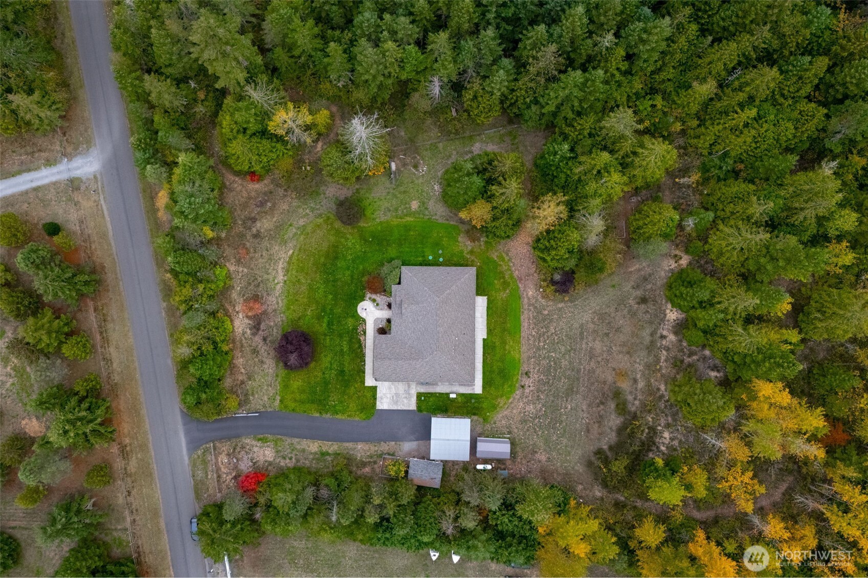 main property photo 32