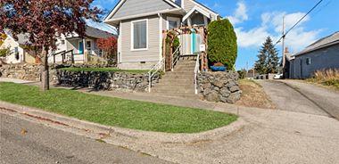 image of property with 3 Bed | 1 Bath | 1,967 Sqft