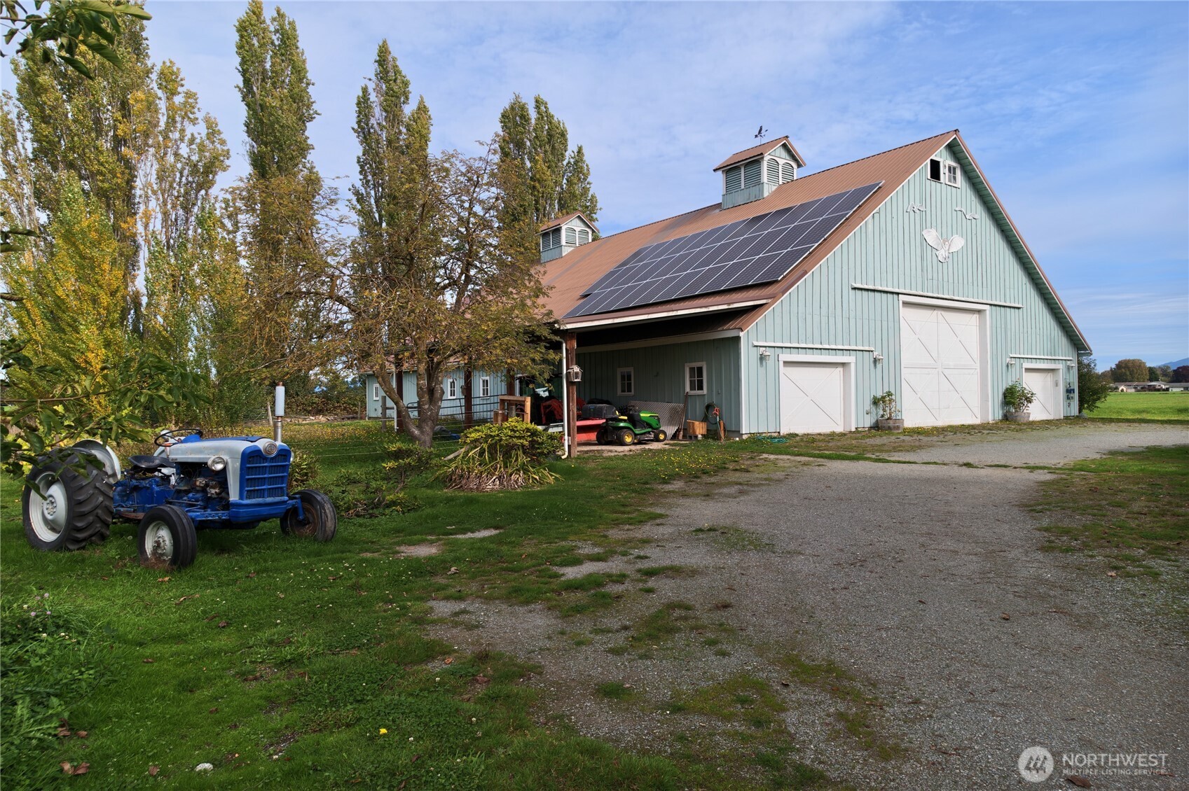 main property photo 37