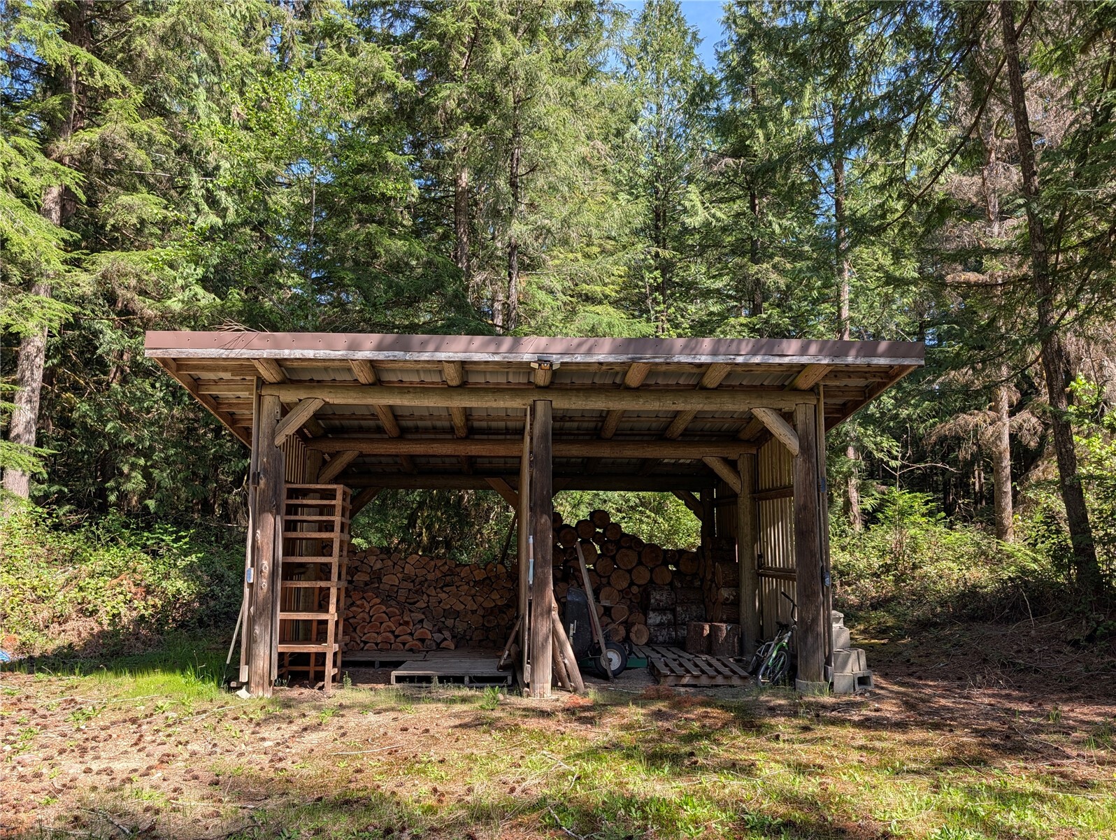 main property photo 6
