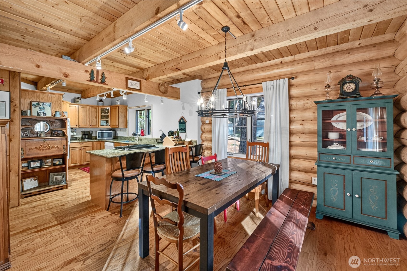 main property photo 7