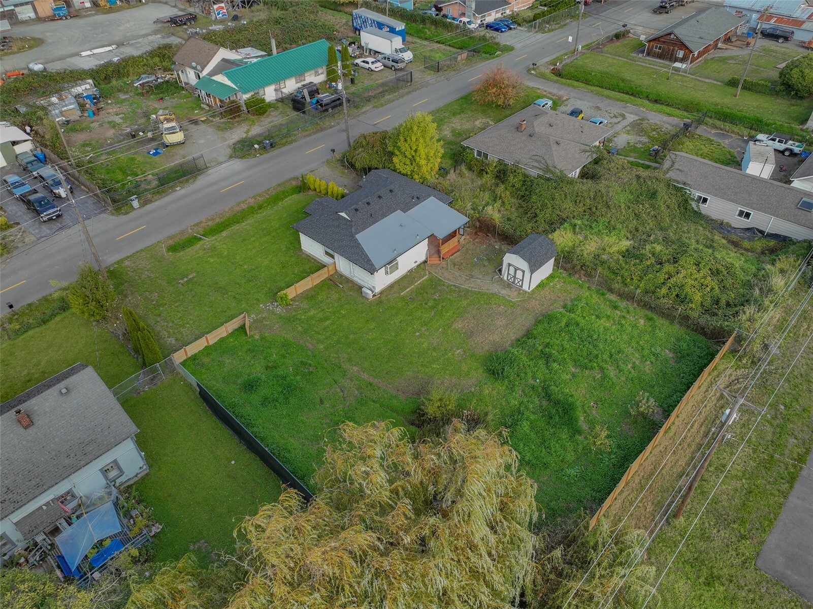 main property photo 23
