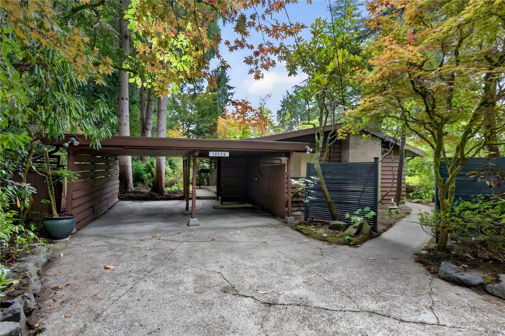 main property photo 0