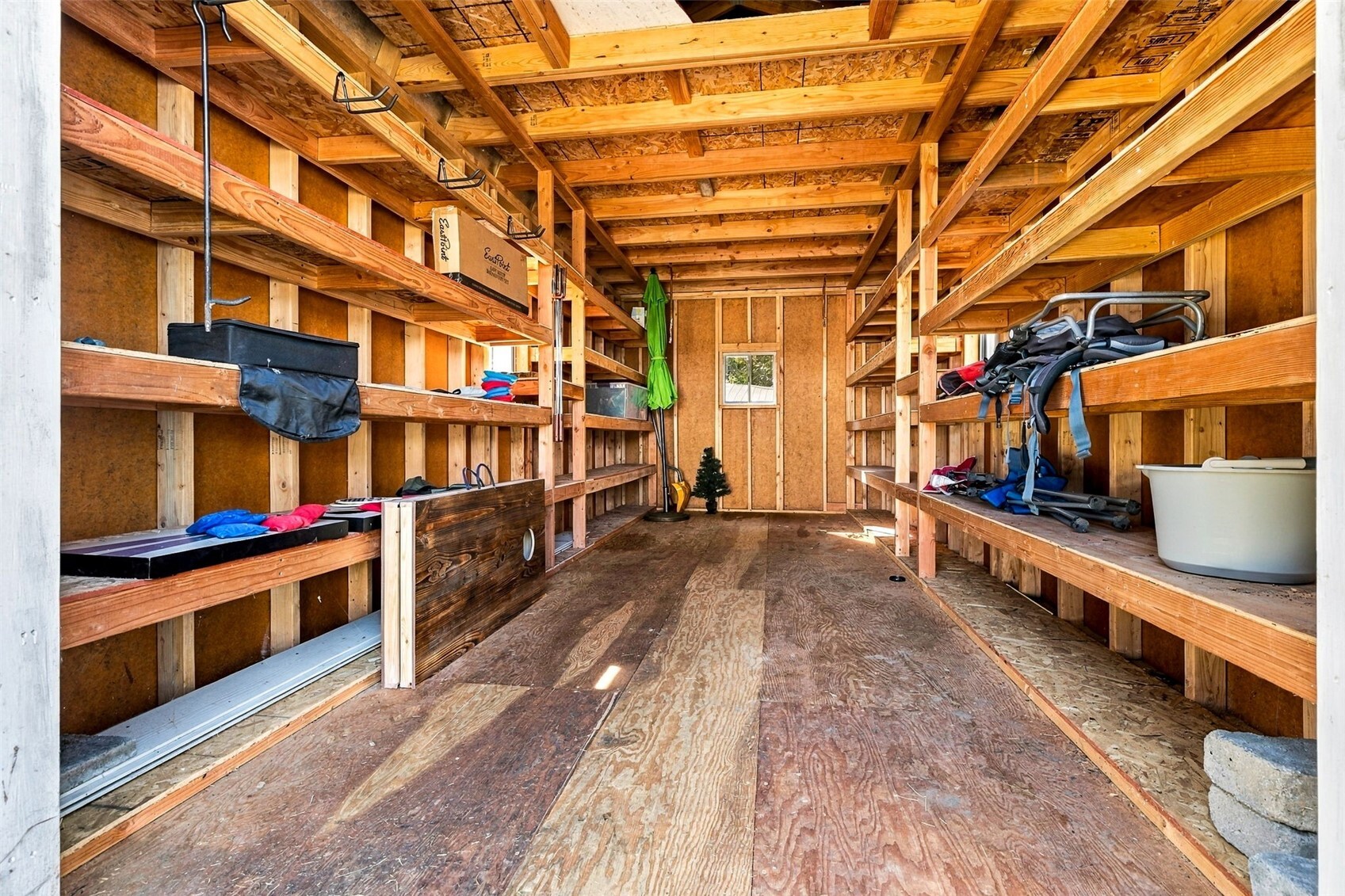 main property photo 20