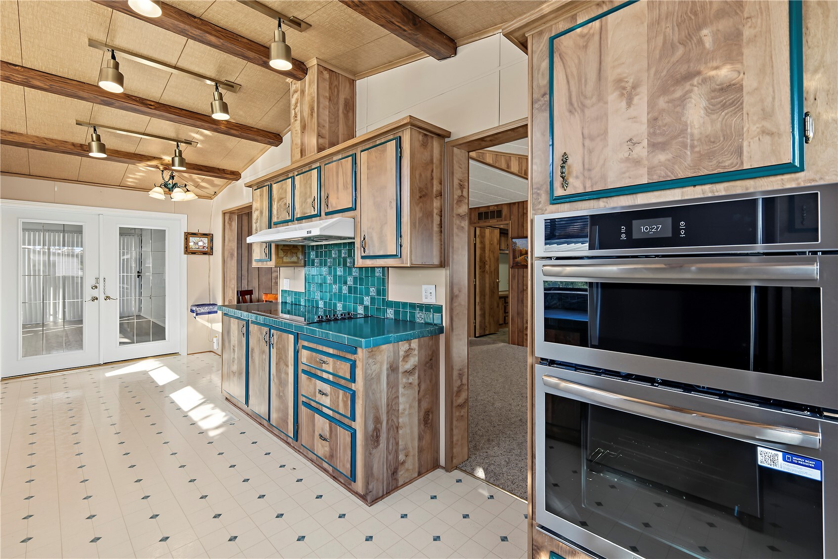 main property photo 10
