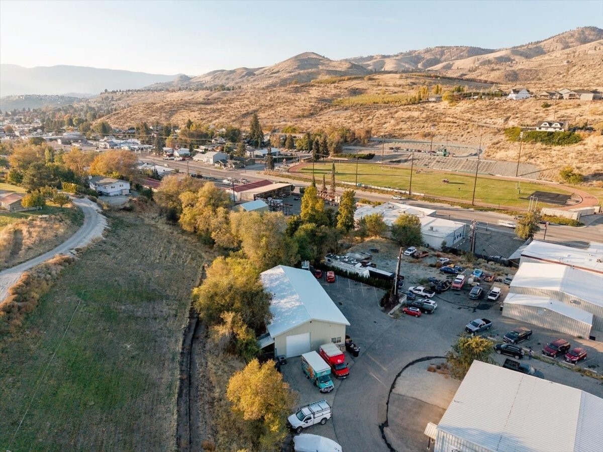 main property photo 37