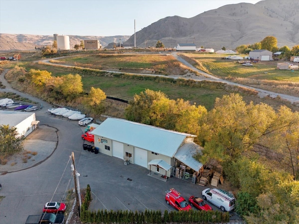 main property photo 6