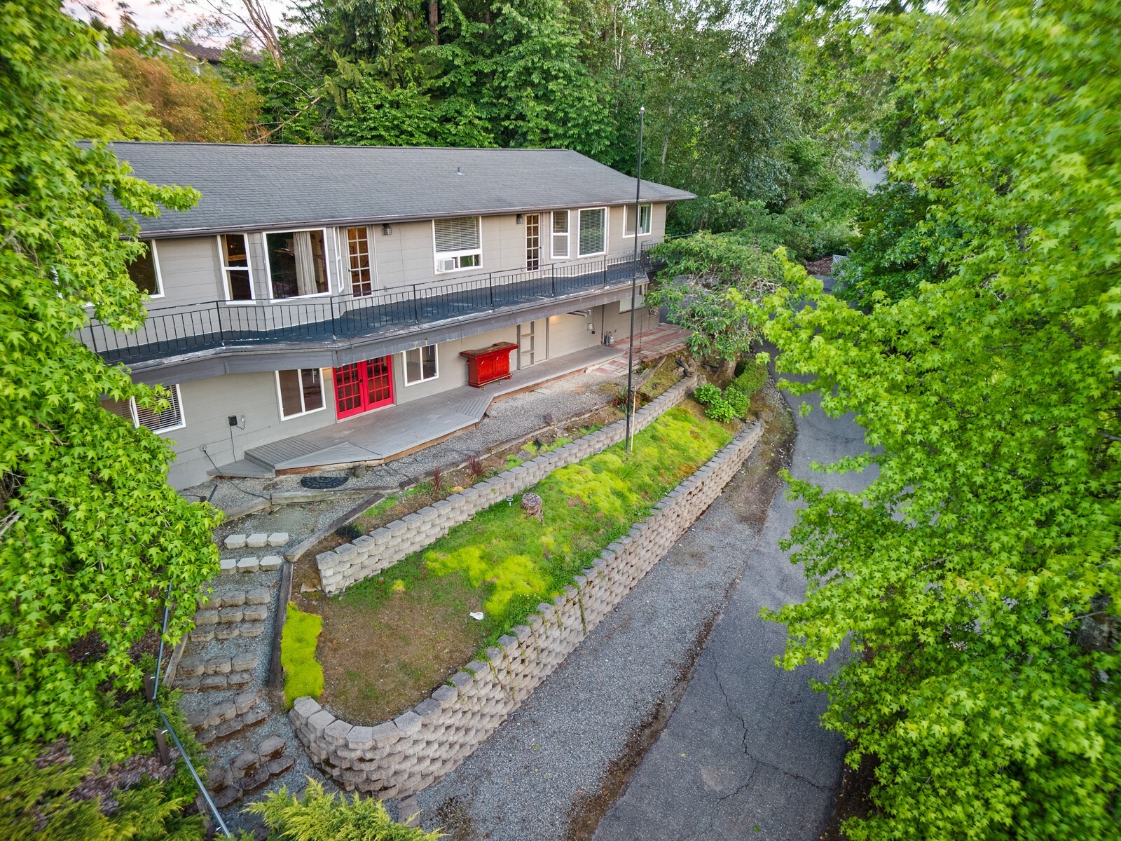 main property photo 0