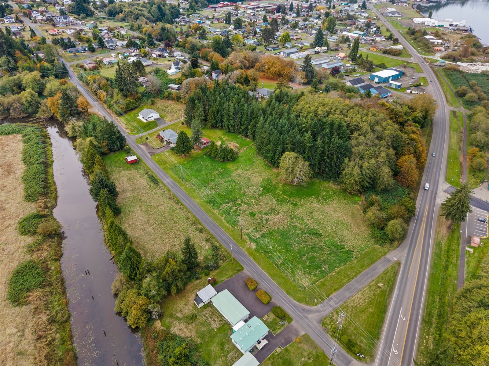 main property photo 35