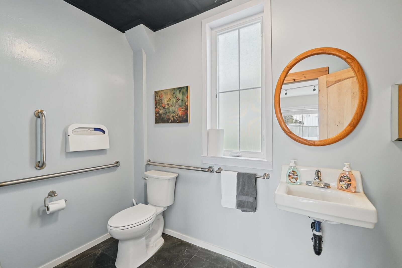 main property photo 29