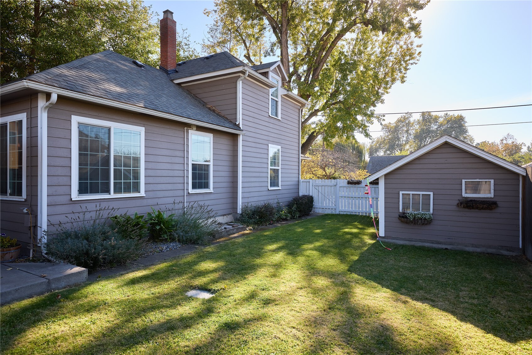 main property photo 18
