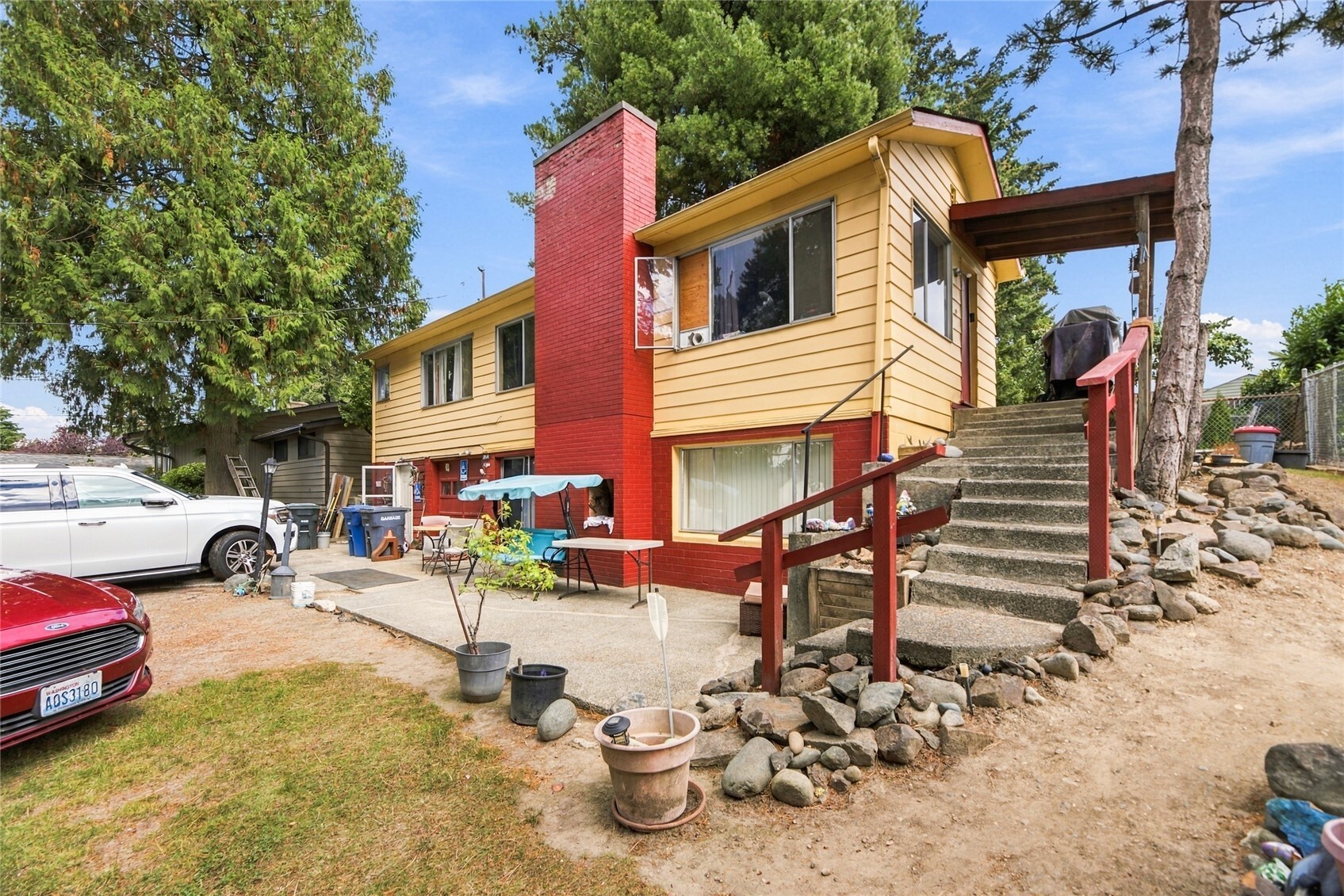 main property photo 0