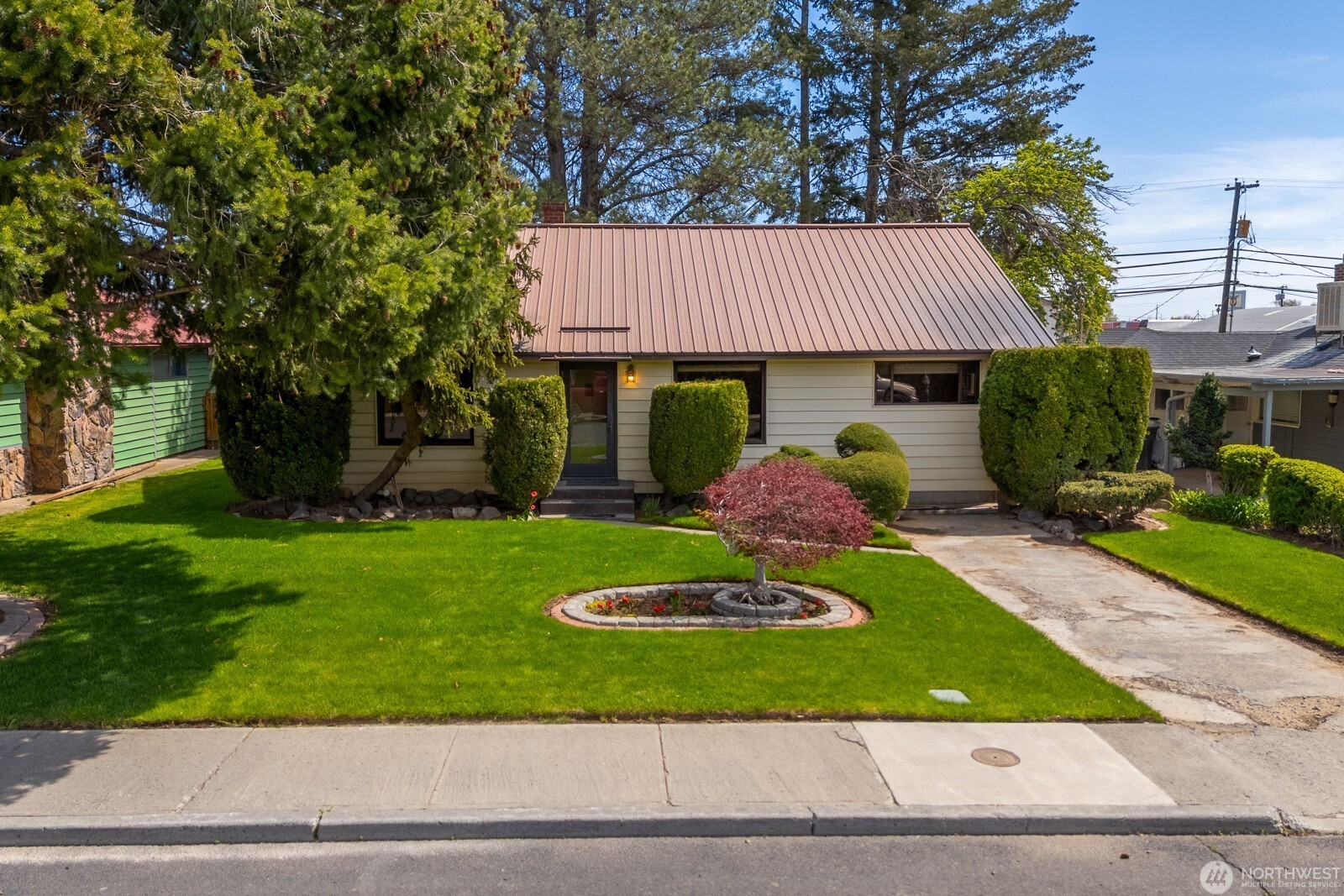 main property photo 0