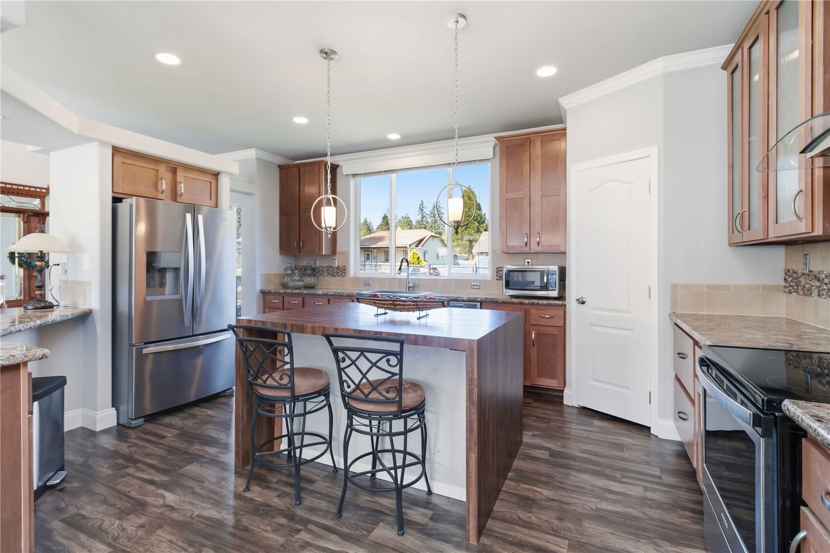 main property photo 14