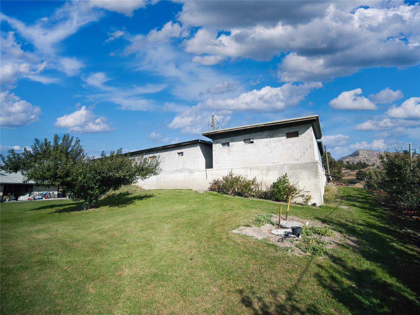 main property photo 30