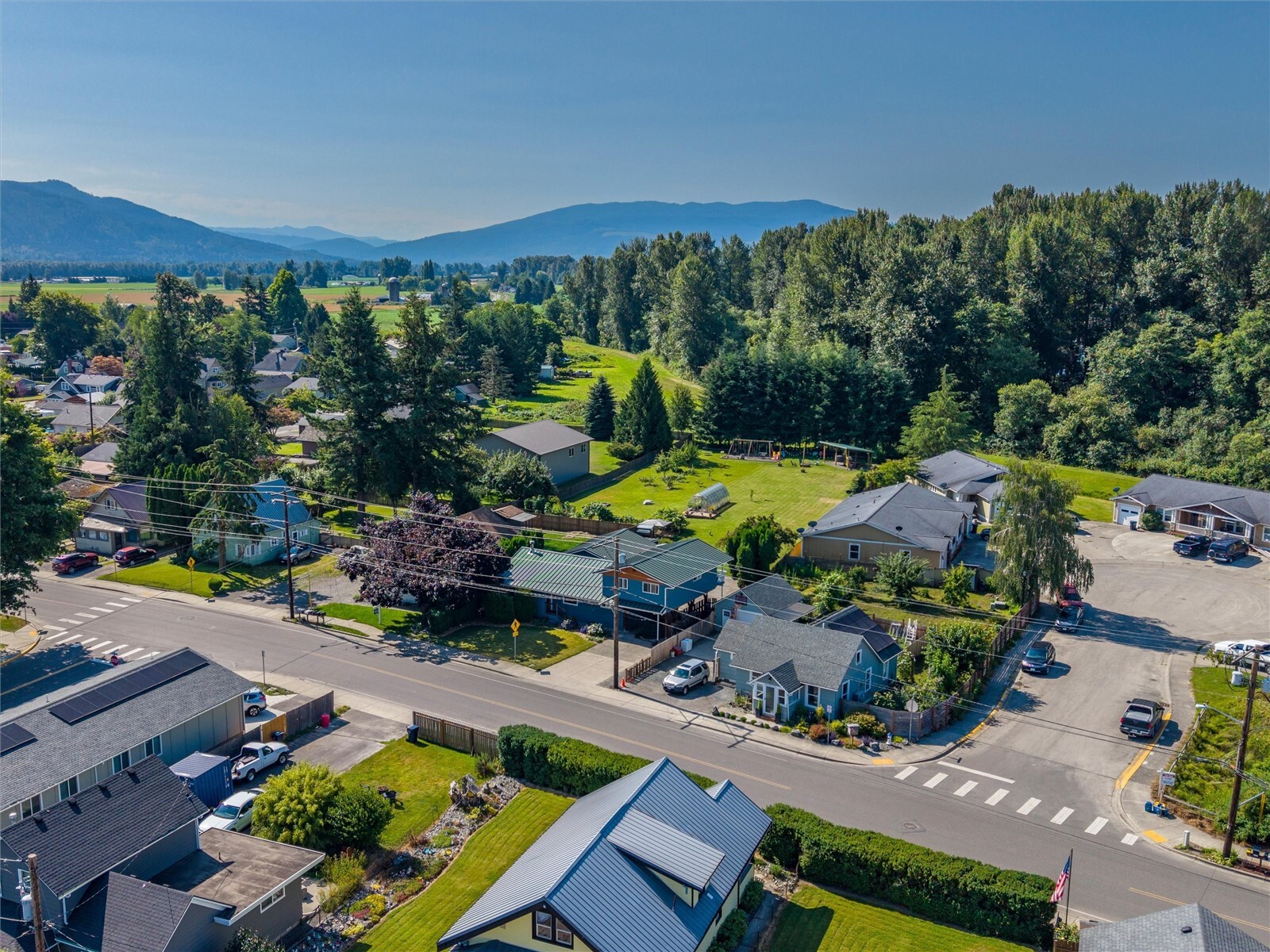 main property photo 39