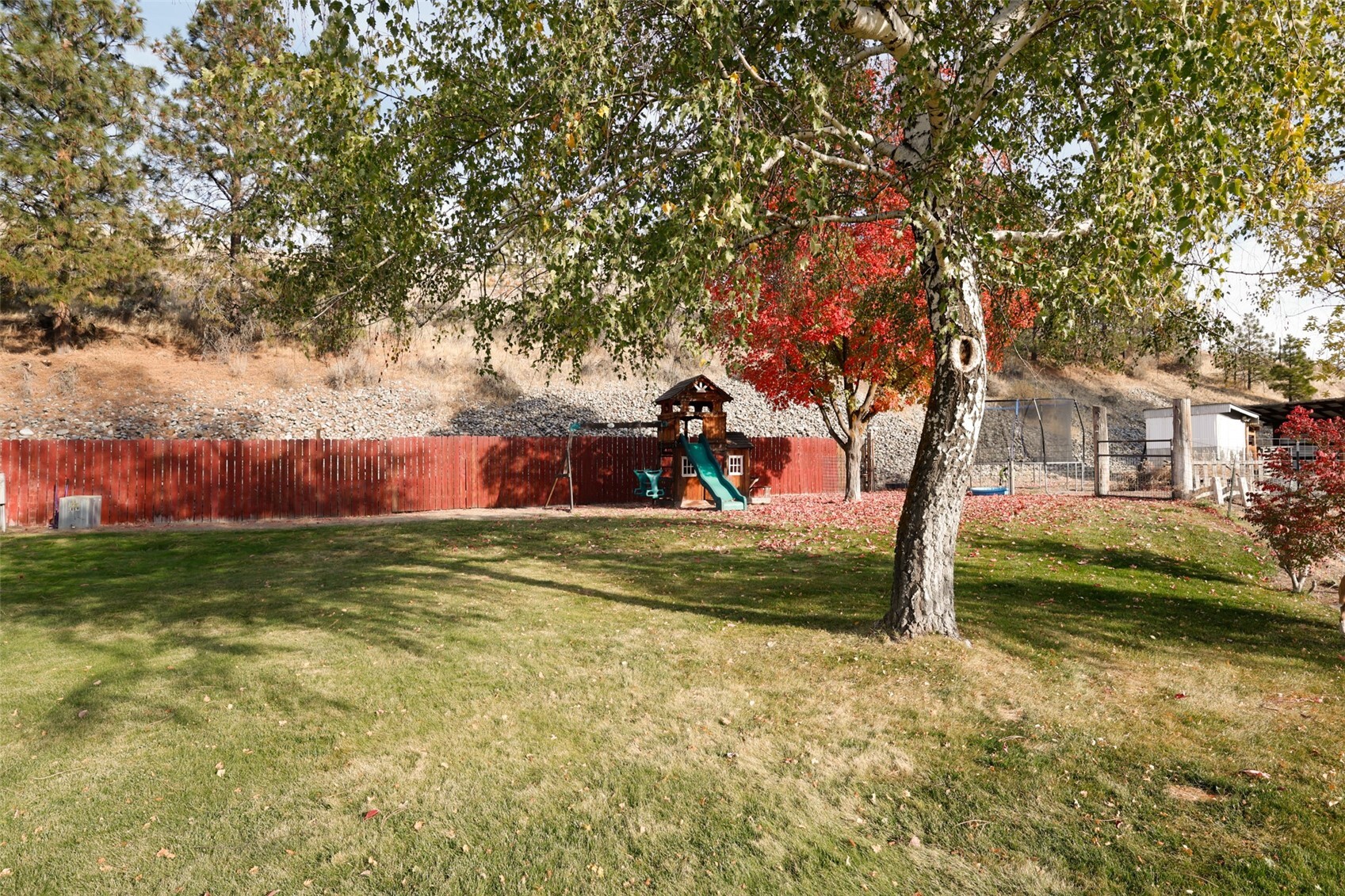 main property photo 31