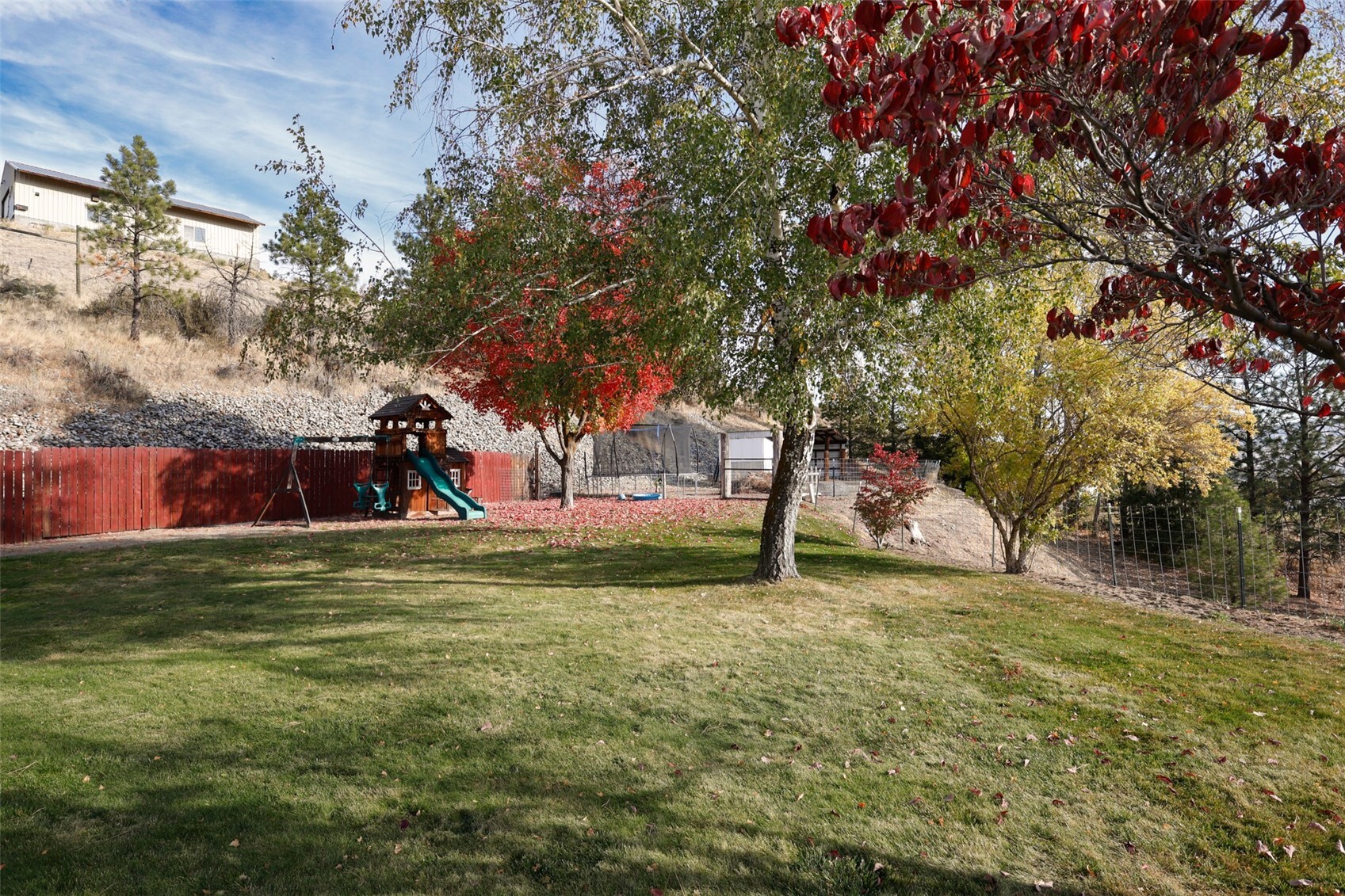 main property photo 34