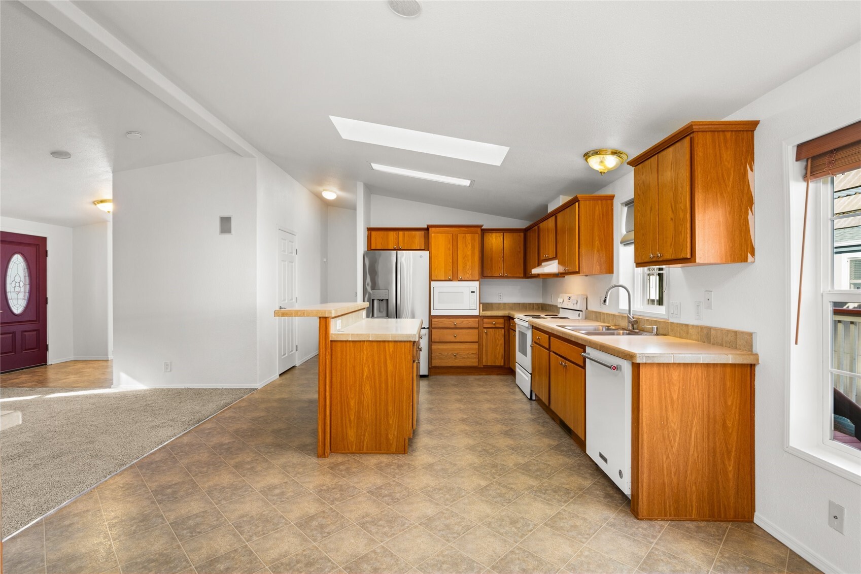 main property photo 13
