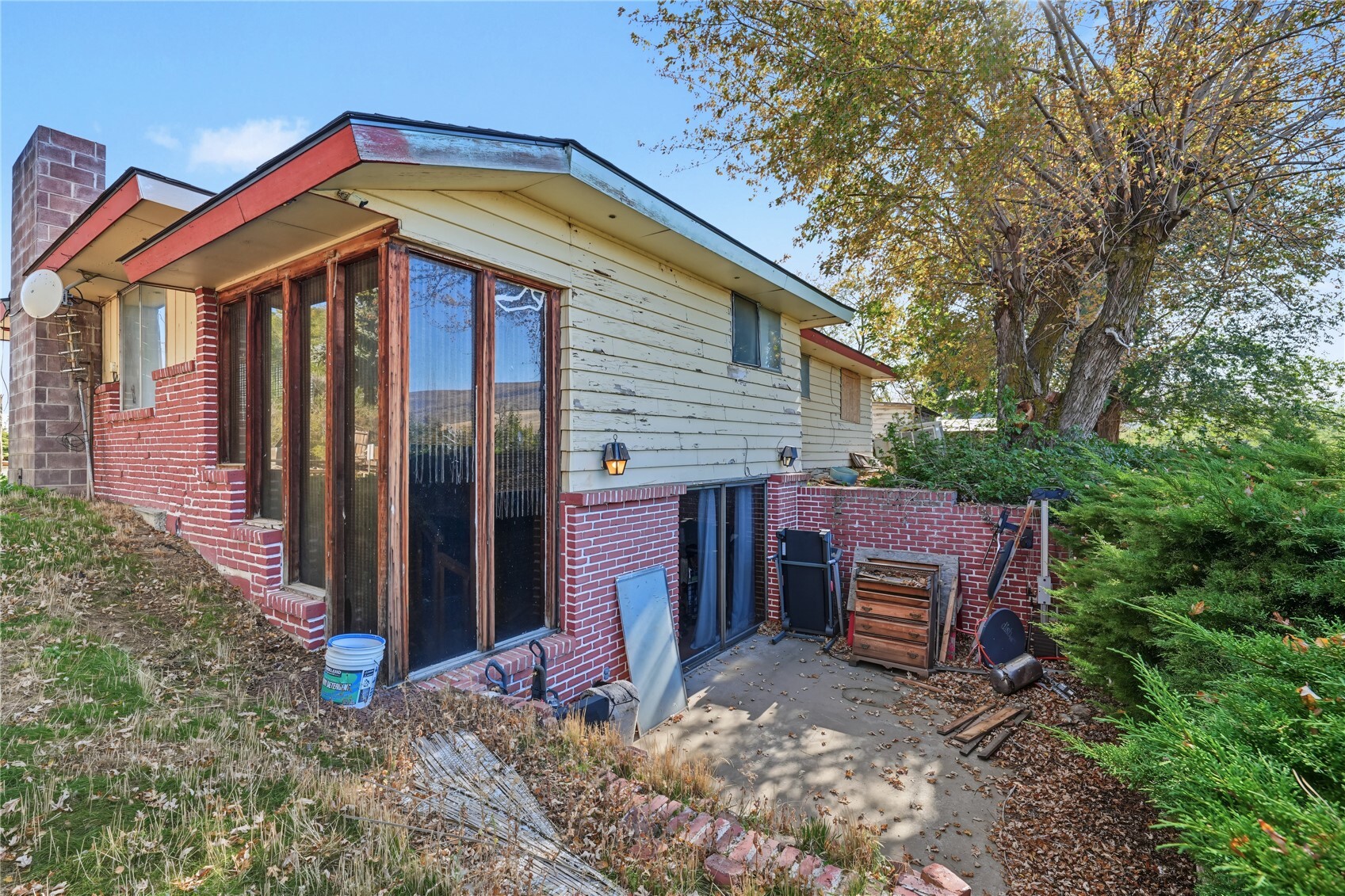 main property photo 23