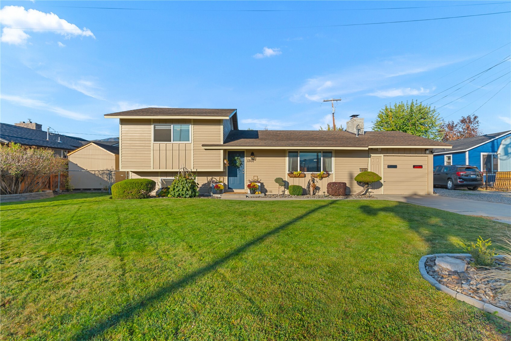 main property photo 0