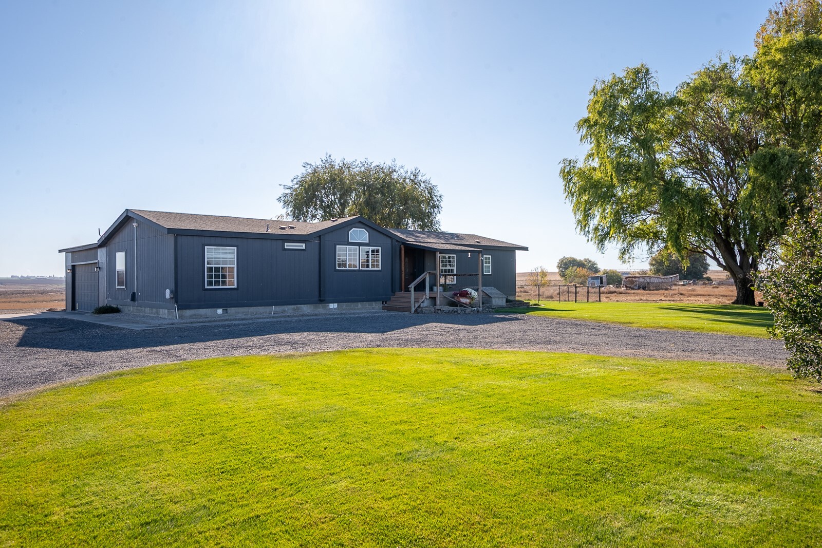 main property photo 0