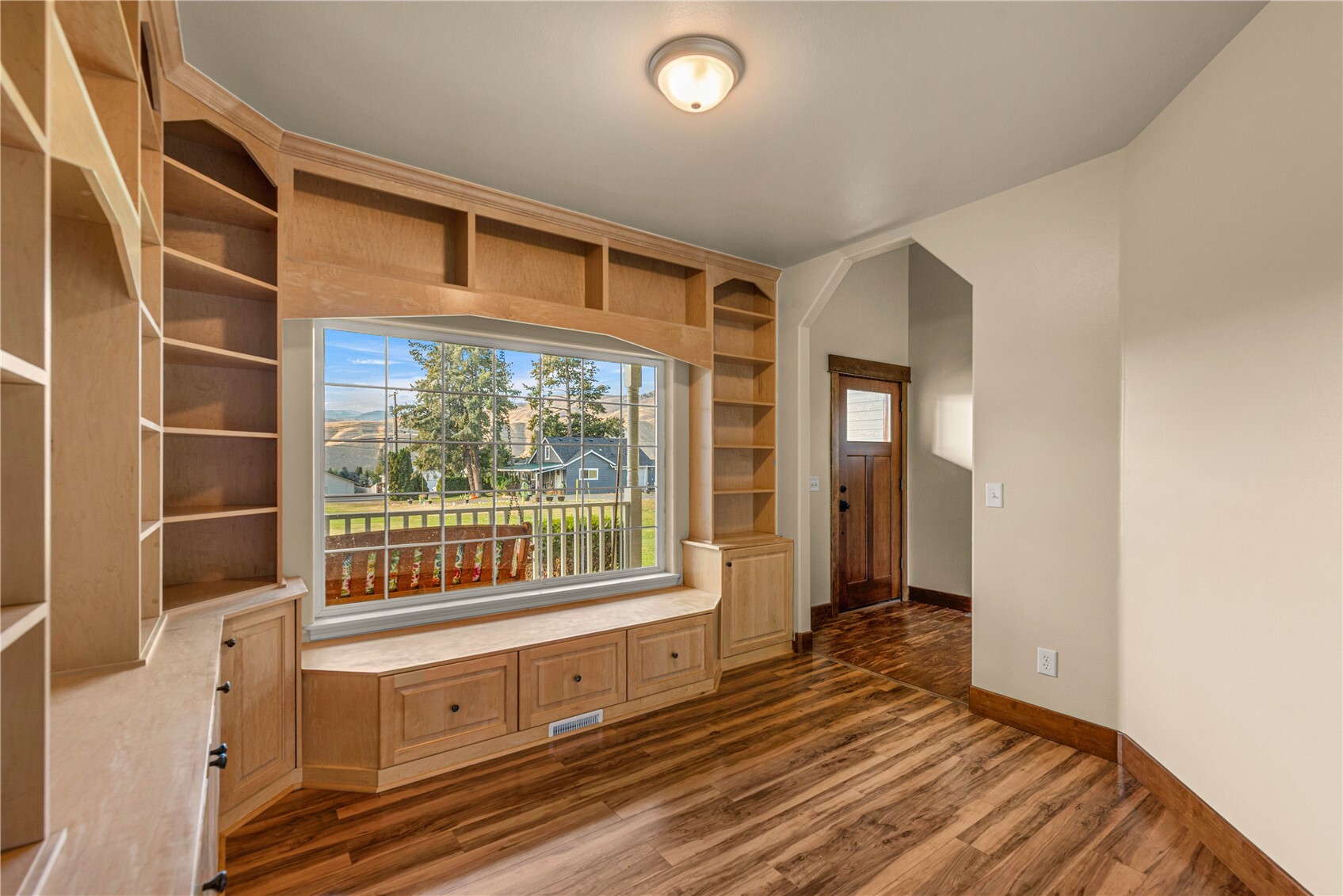main property photo 20