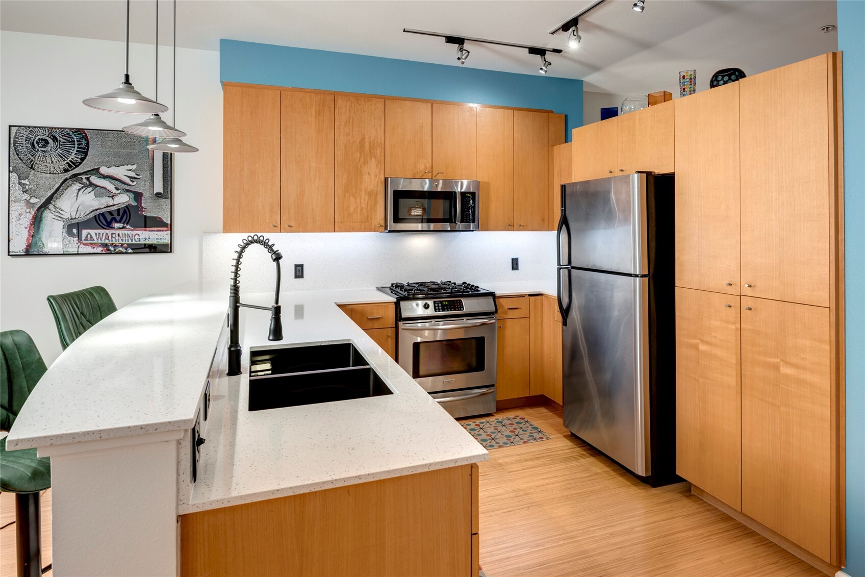 main property photo 4