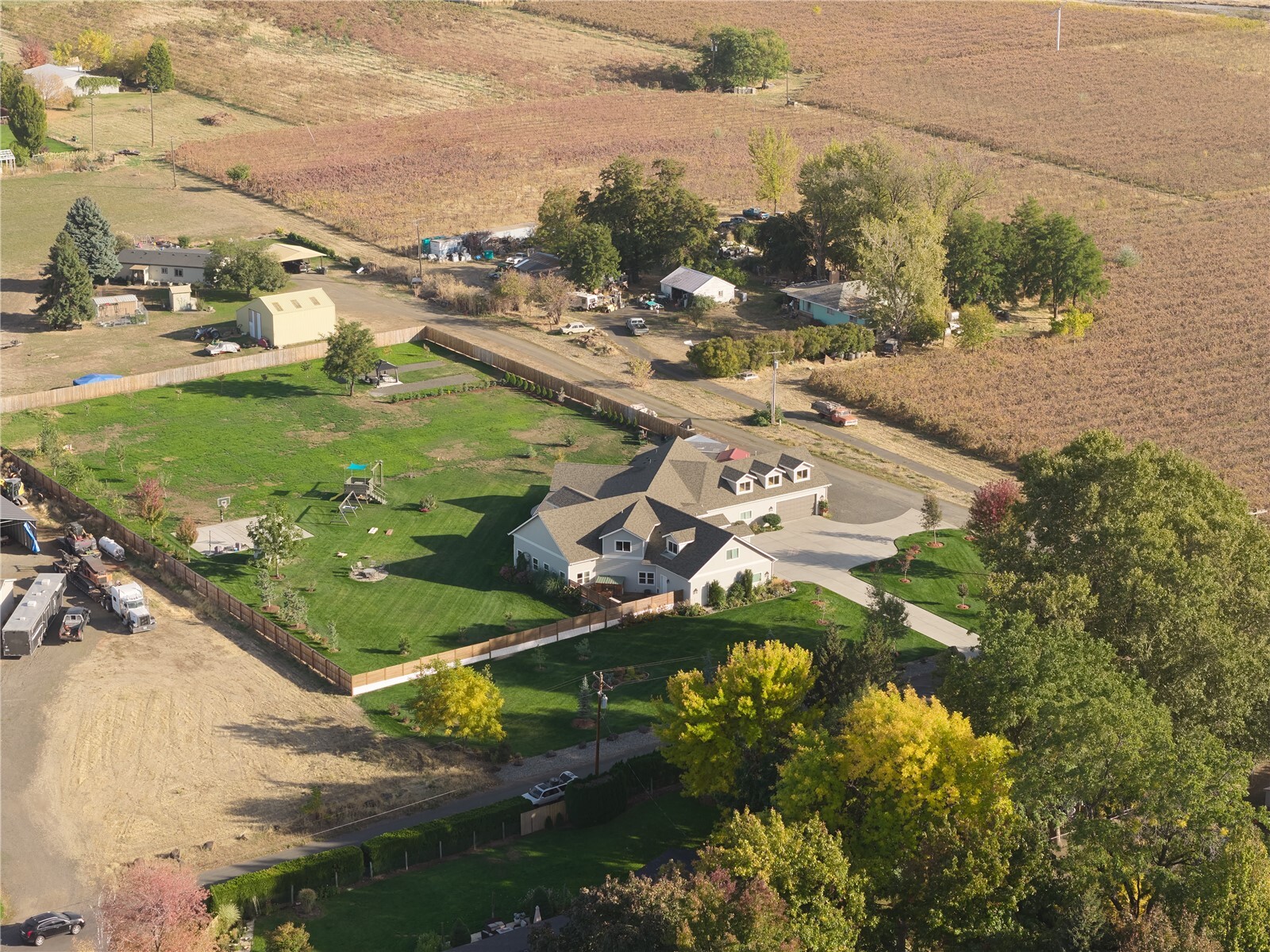 main property photo 38
