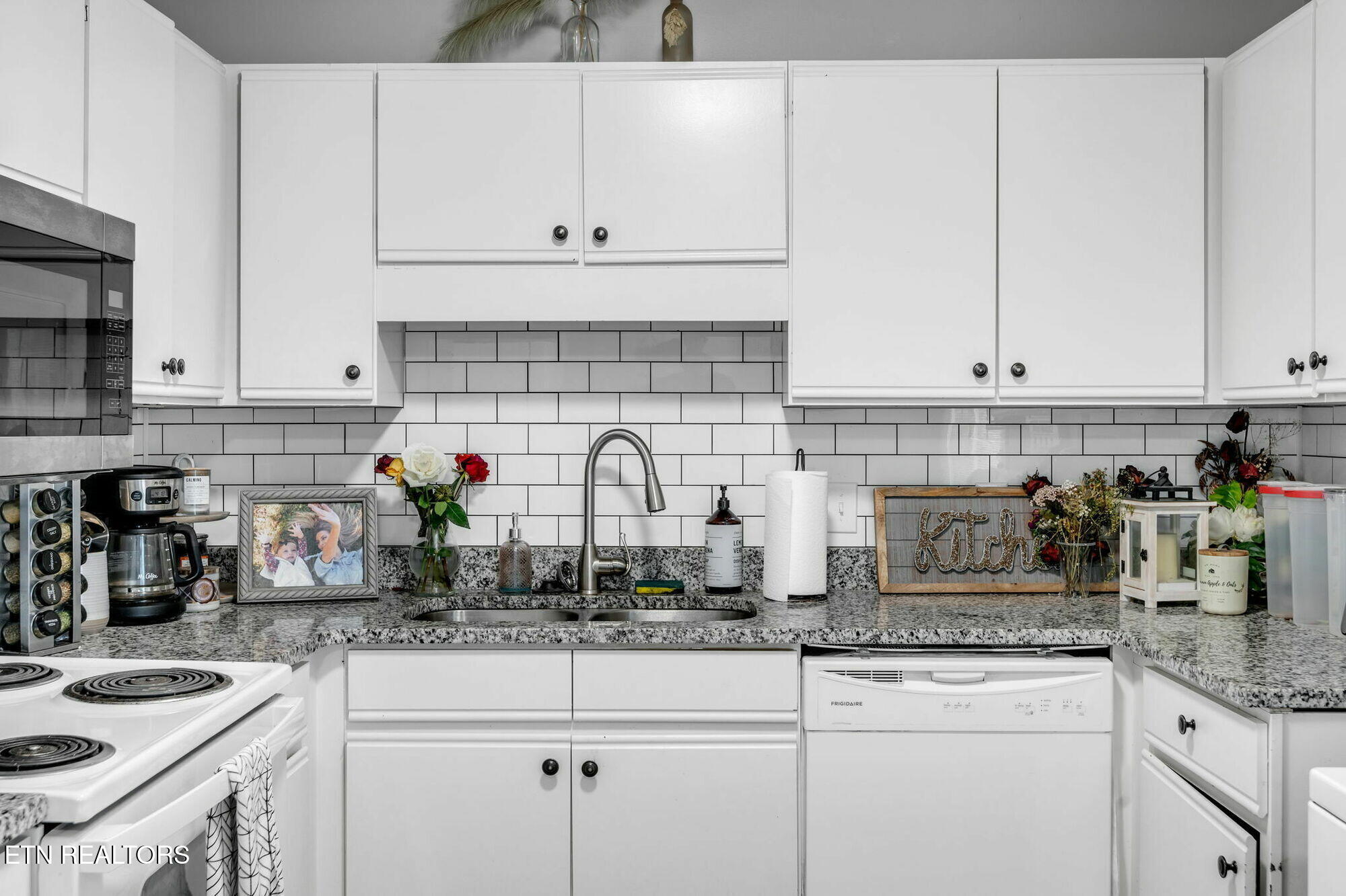 property viewer photo 12