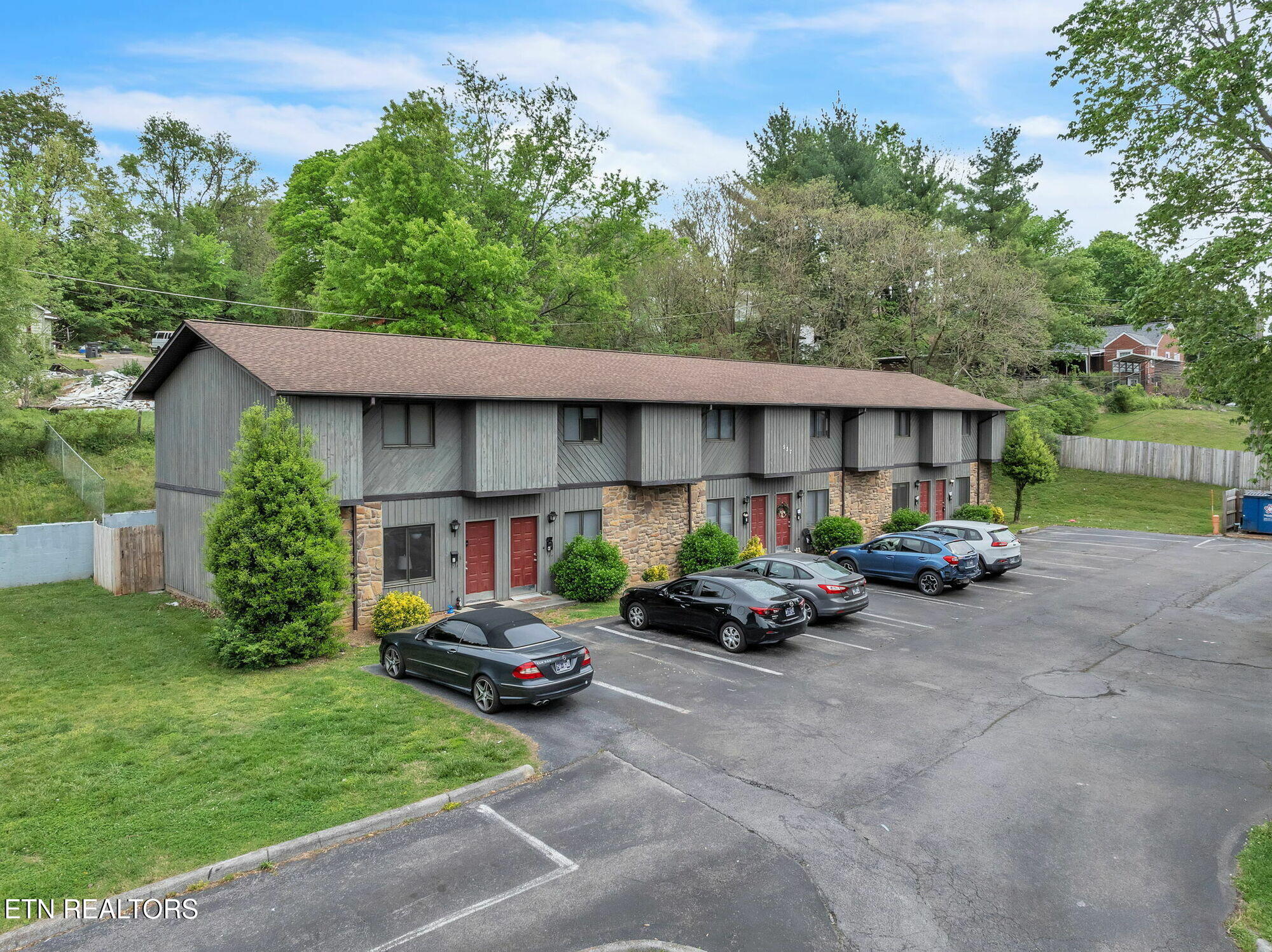 property viewer photo 3