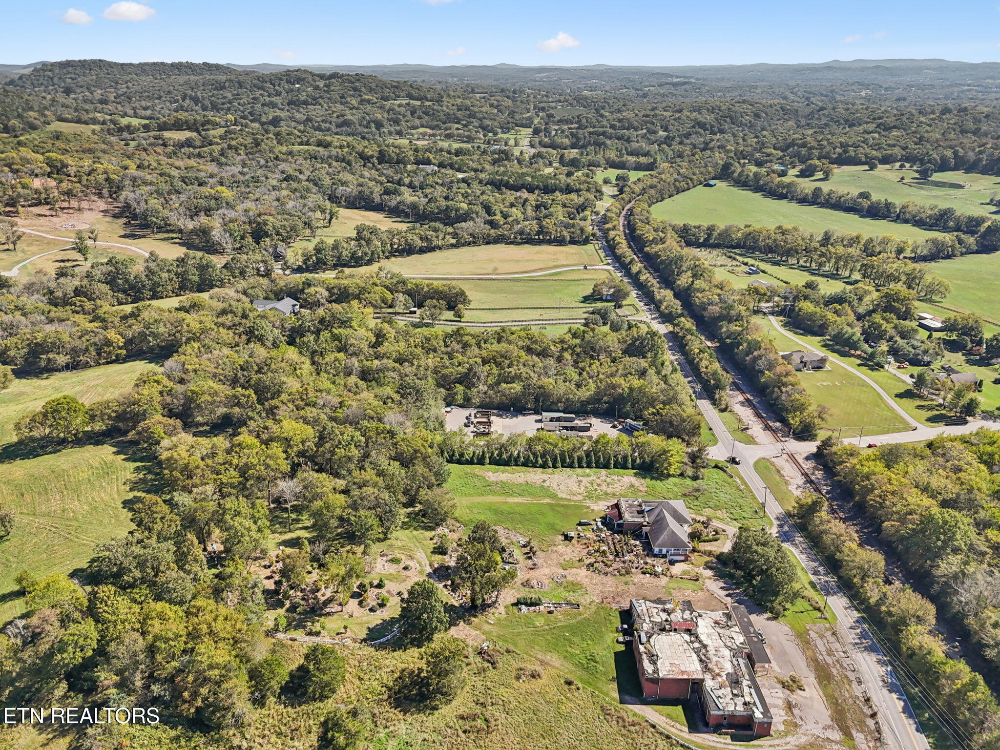 main property photo 7