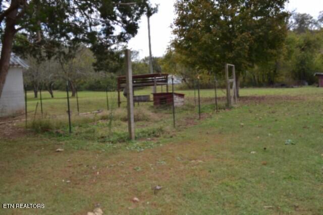 main property photo 40