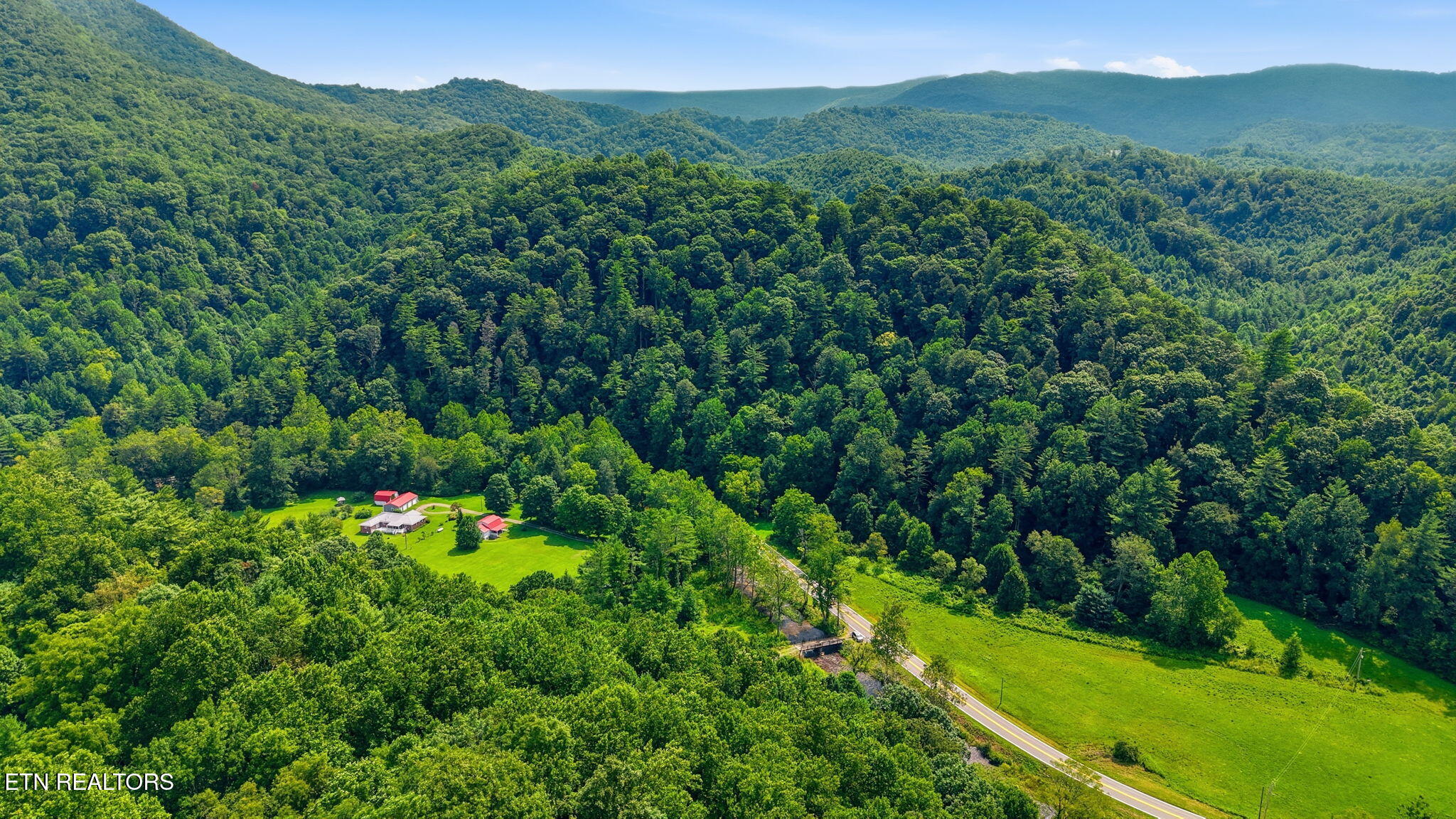 main property photo 10