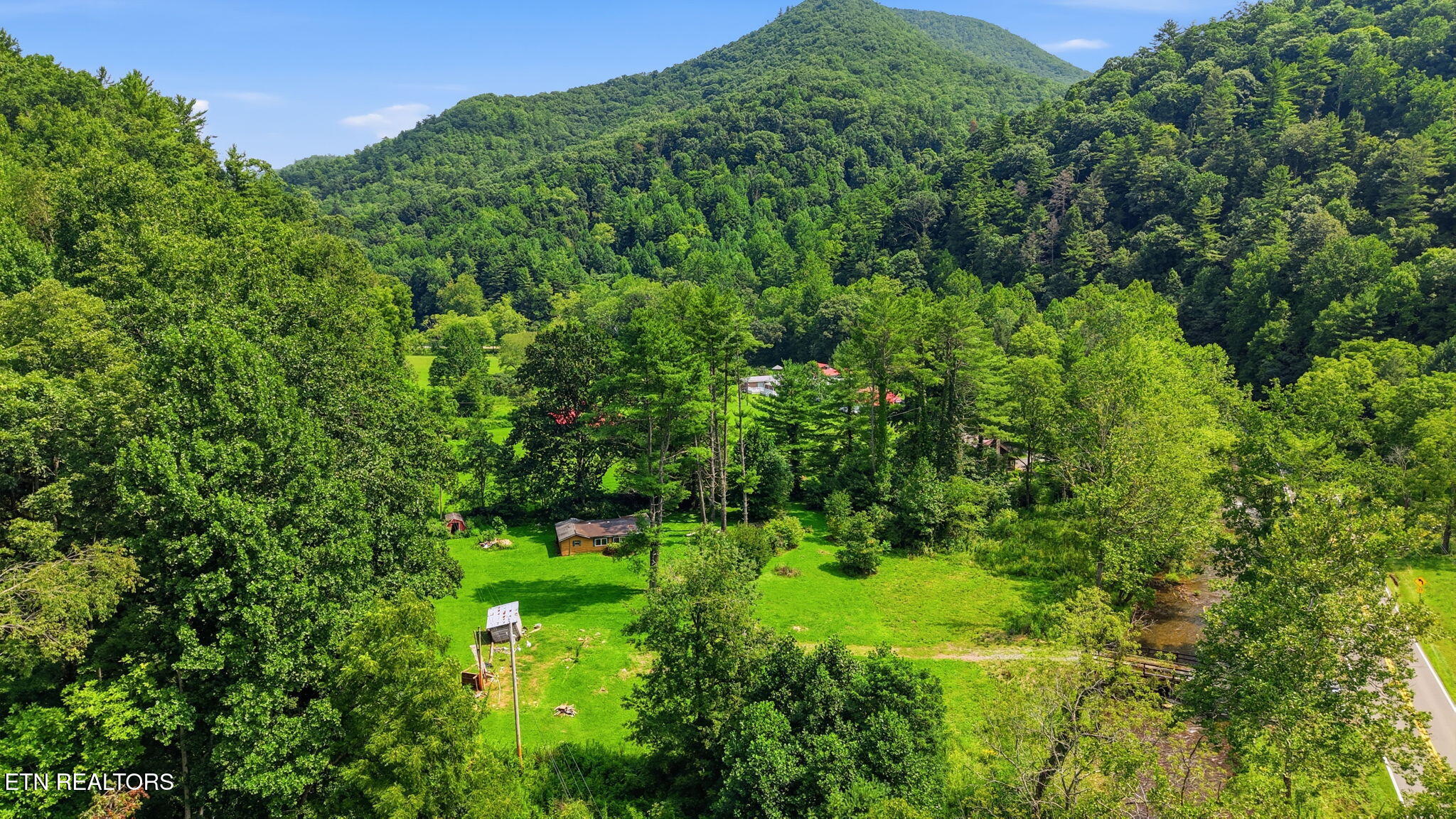 main property photo 14